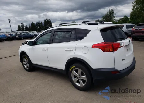 2015 Toyota Rav4 Xle from USA, damaged, VIN 2T3RFREV9FW299457